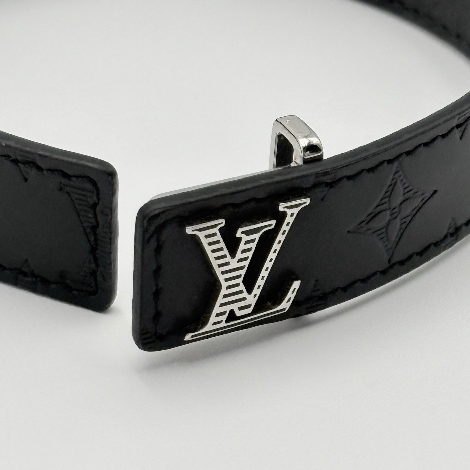 NEW! Louis Vuitton Slim Shadow Bracelet ‘ Black ‘