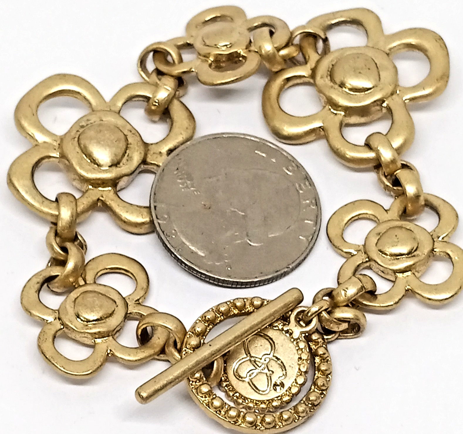 JS Gold Tone Large Clover Link Bracelet Size 6 Inch