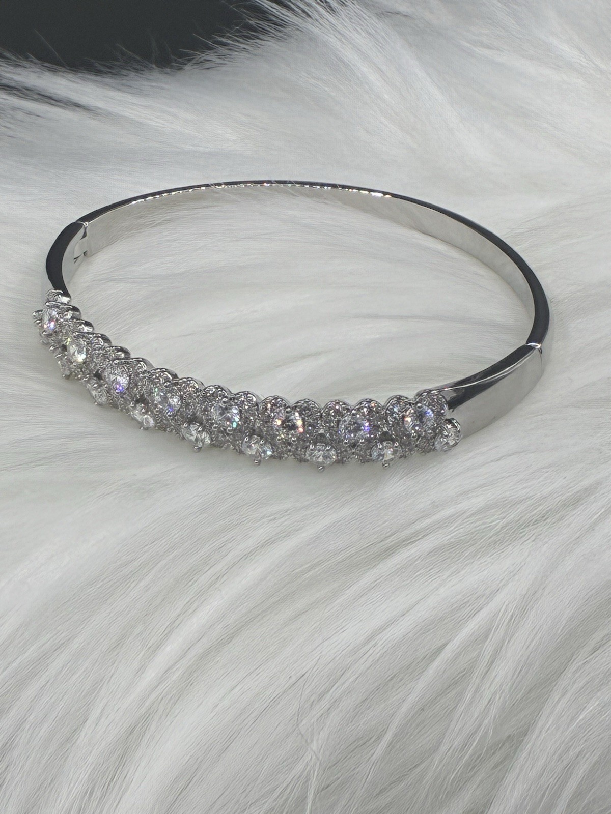 Exquisite Luxury Roman Stylish Crystal Bracelet Bangle Silver Tone