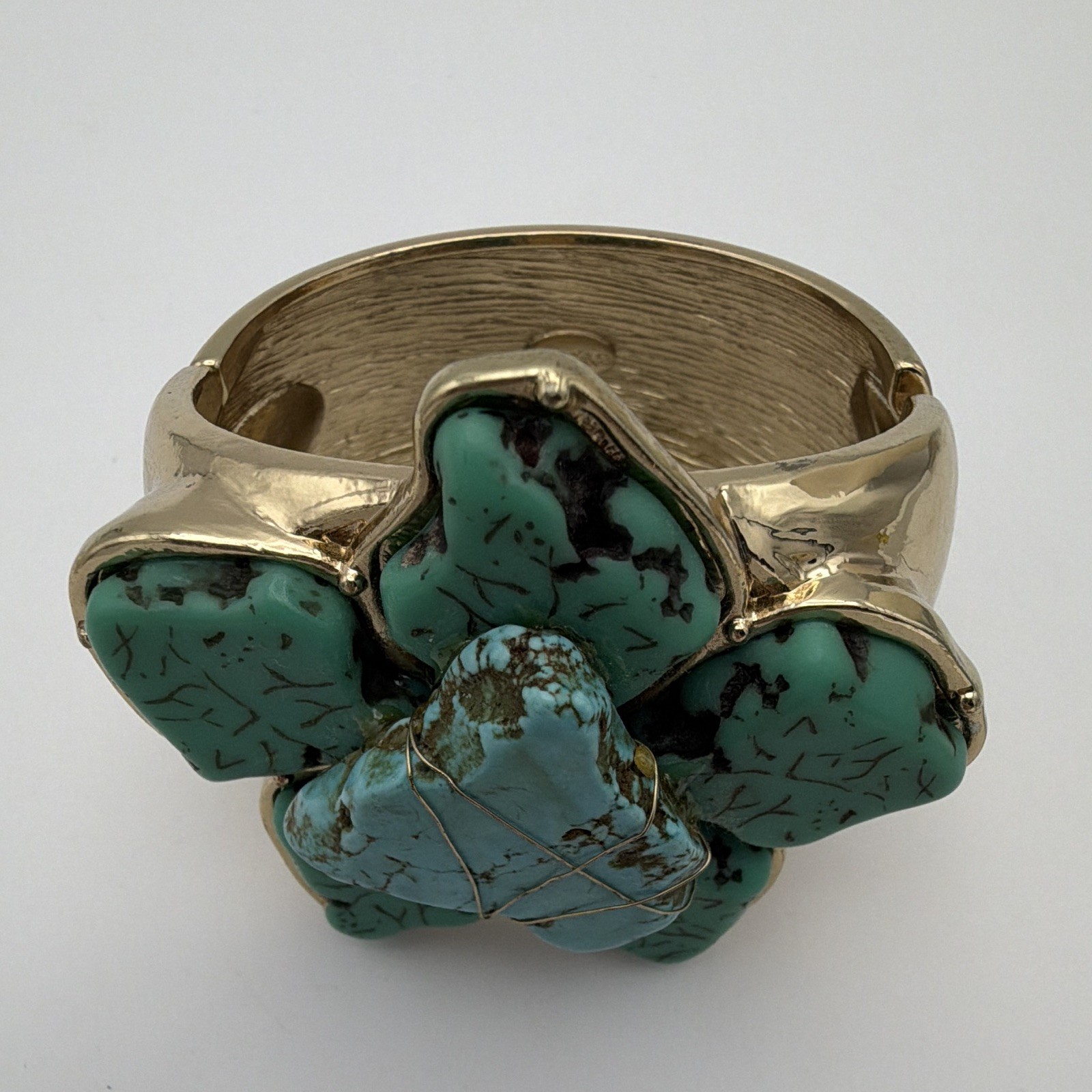 Chico’s Signed Gold Tone Turquoise Flower Hinged Cuff Bracelet No Stone