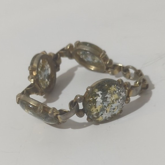 Vintage Mid Century Gold Confetti Lucite Foil Art Glass Oval Link Panel Bracelet