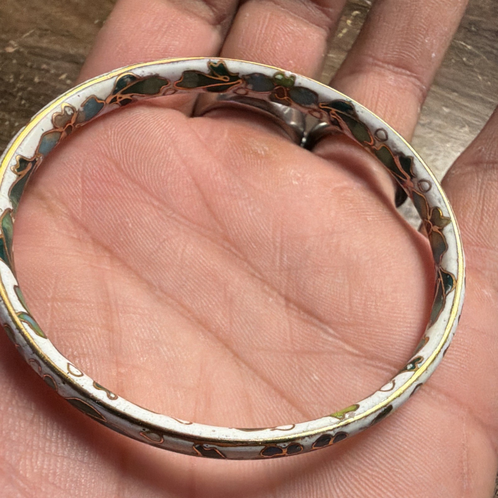 White Enamel Cloisonne Floral Bangle Bracelet, Stackable Gold Tone Trim