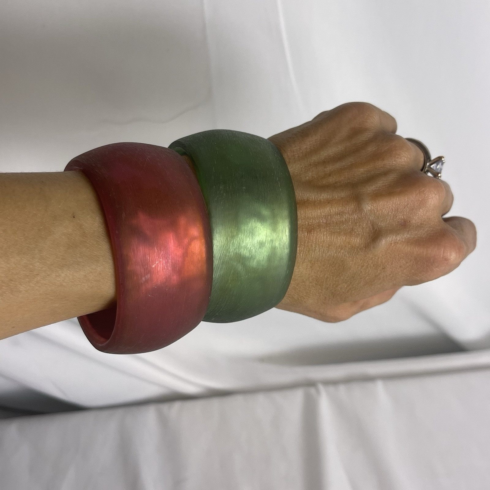 2 Unique Green Red Hard Thick Cuff Bracelet Unknown Information