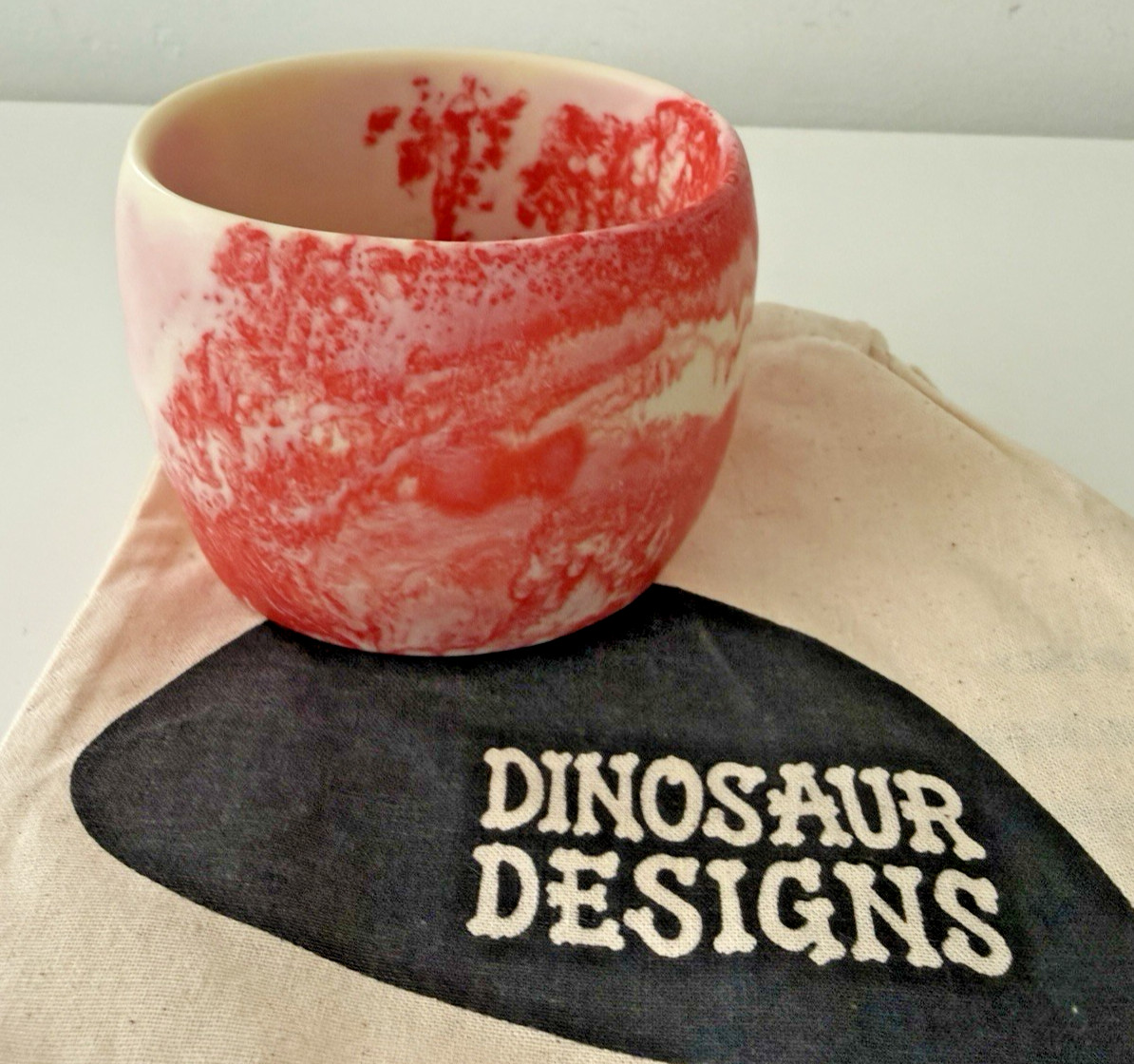 DINOSAUR DESIGNS Extra Large Organic Oval Bangle Resin Bracelet – Strawberry