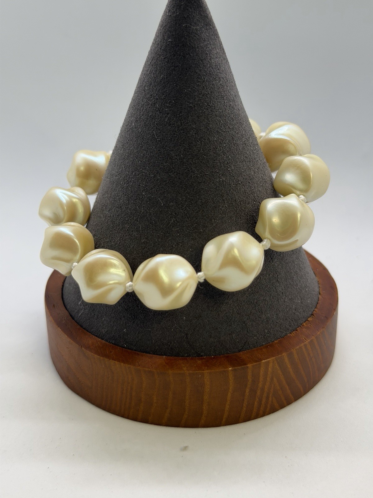 Vintage Trifari Ivory Baroque Pearl Beaded Bracelet