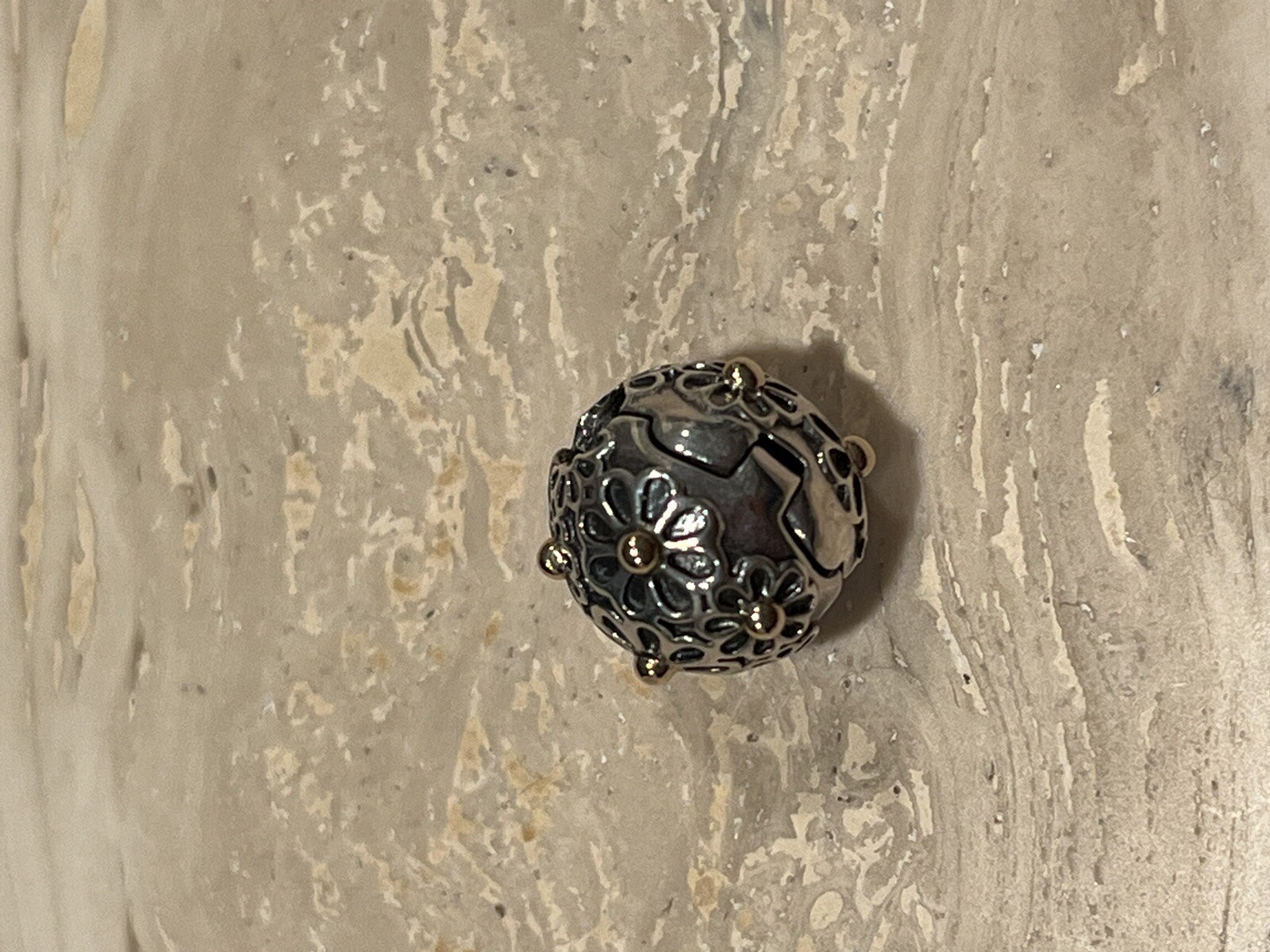 Authentic Pandora Lazy Daisy Clip 791014