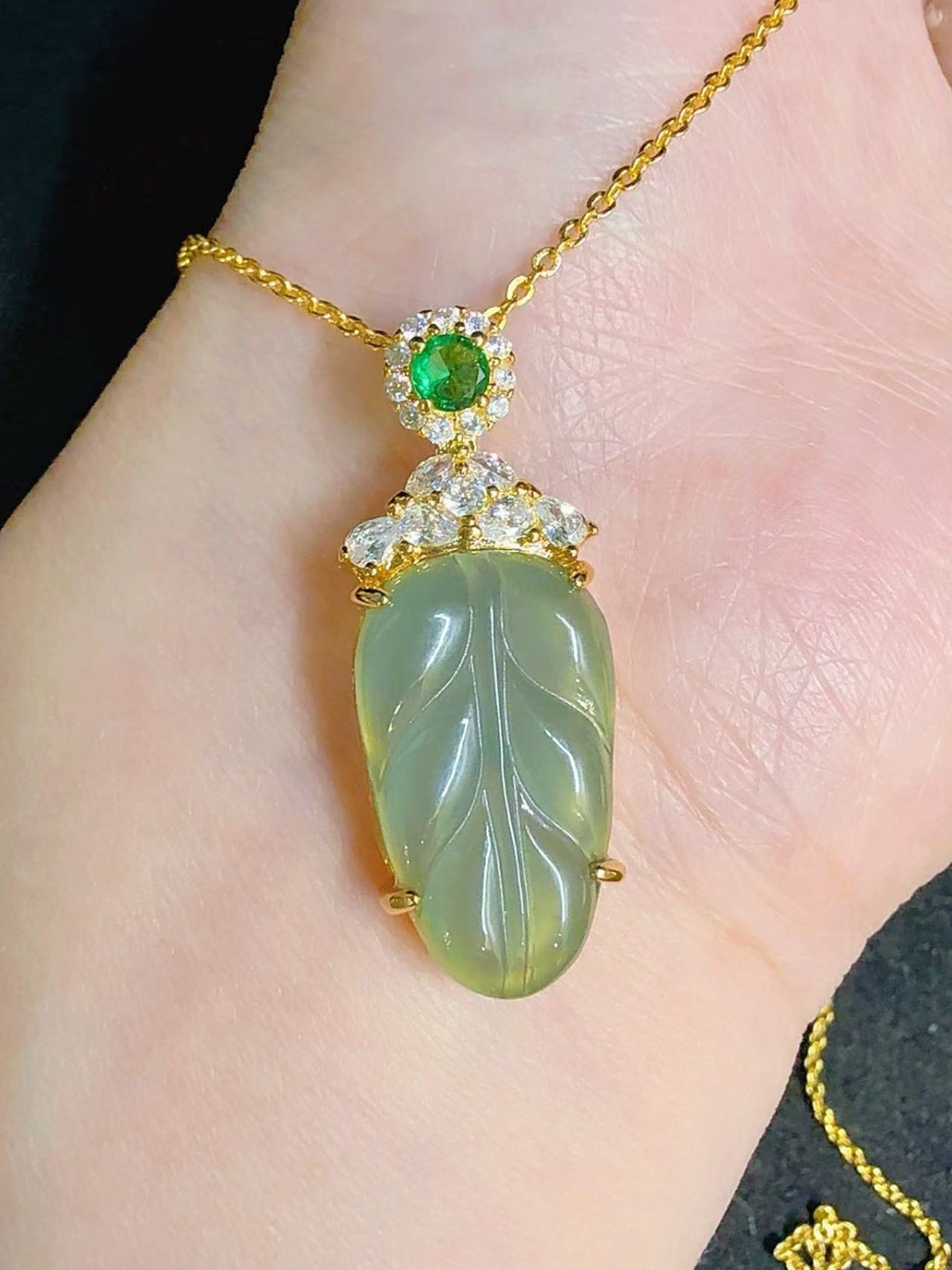 Beautiful Natural grade A jadeite leaf shape pendant