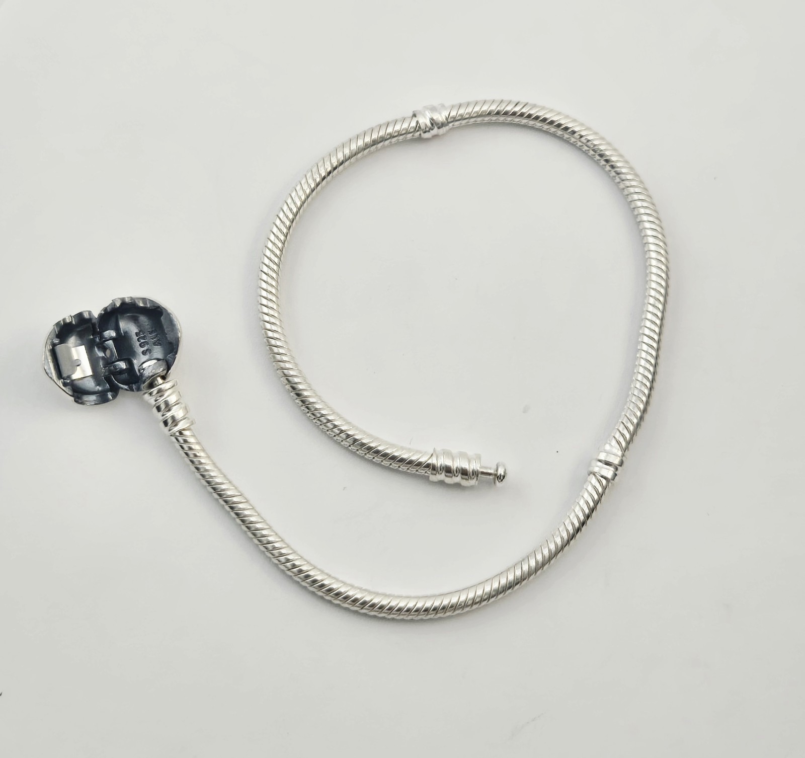 Pandora Moments Sterling Silver Snake Chain Heart Clasp Charm Bracelet 9″ – 17g