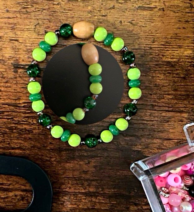 Handmade Beaded Bracelet Green Round Beads Stackable No Clasp Ball/Bead Chain