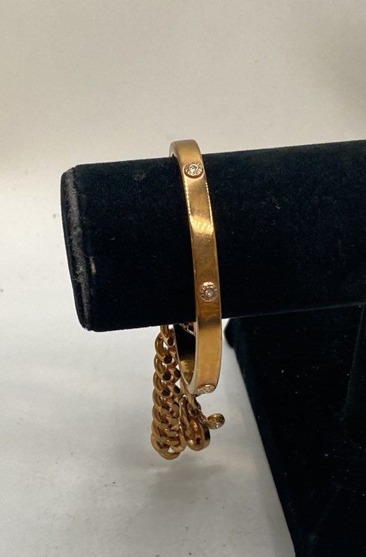 Henri Bendel Gold Tone Crystal Hybrid Cuff Curb Chain Charm Bracelet 5.5″