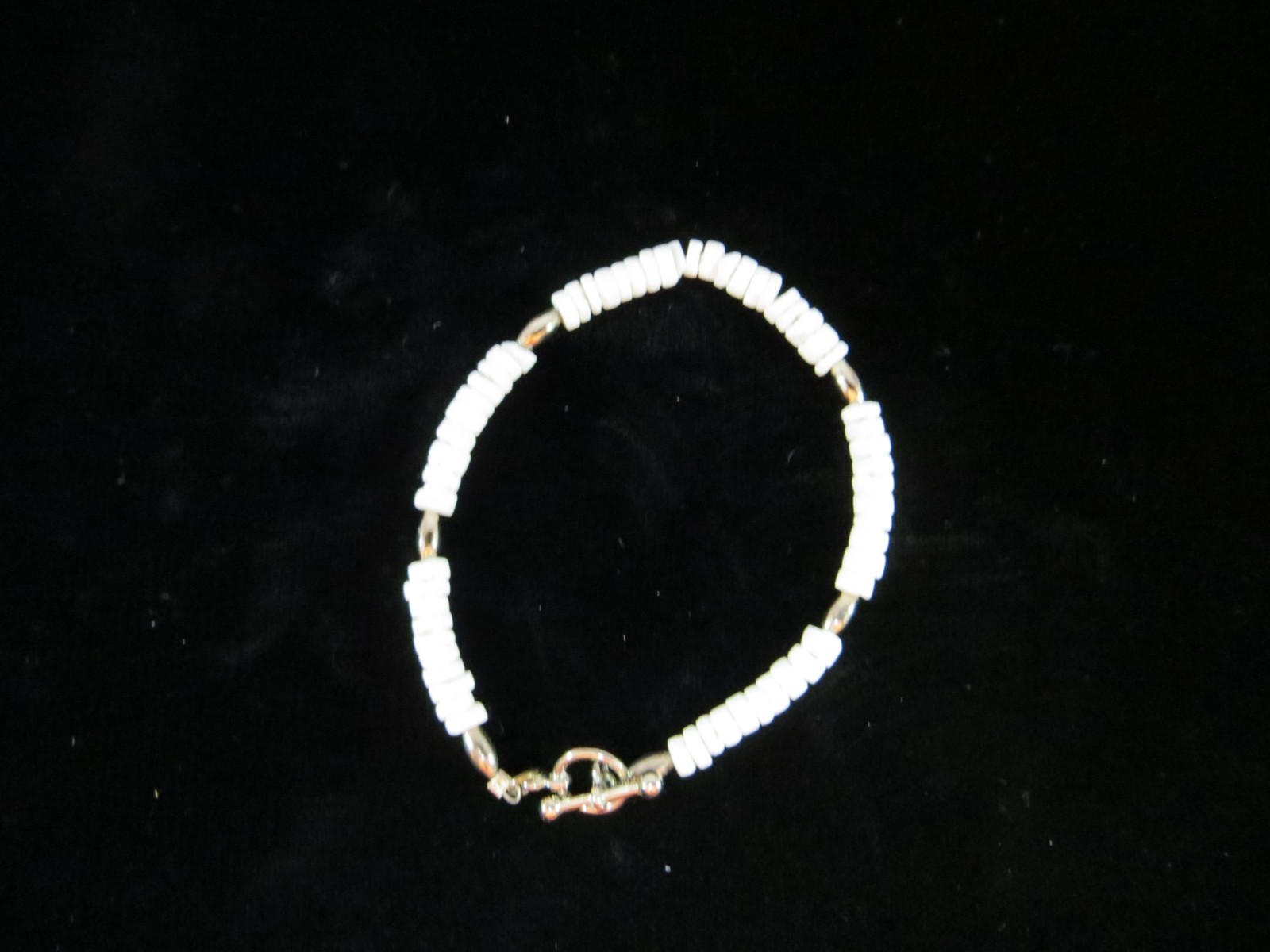 Heishi Bracelet, 8 in, Heishi White & Silver-tone beads