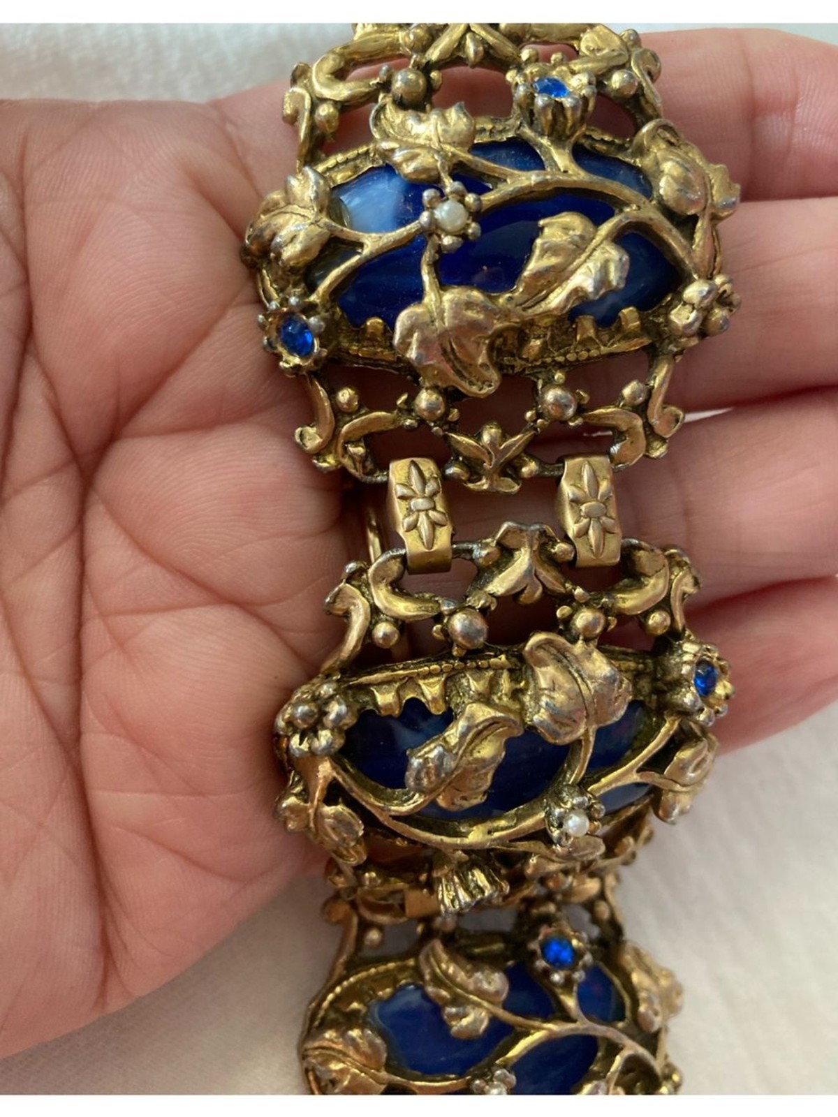 Art Deco Designed Vintage Intricate Leaf Filigree Bracelet Blue Cabochon