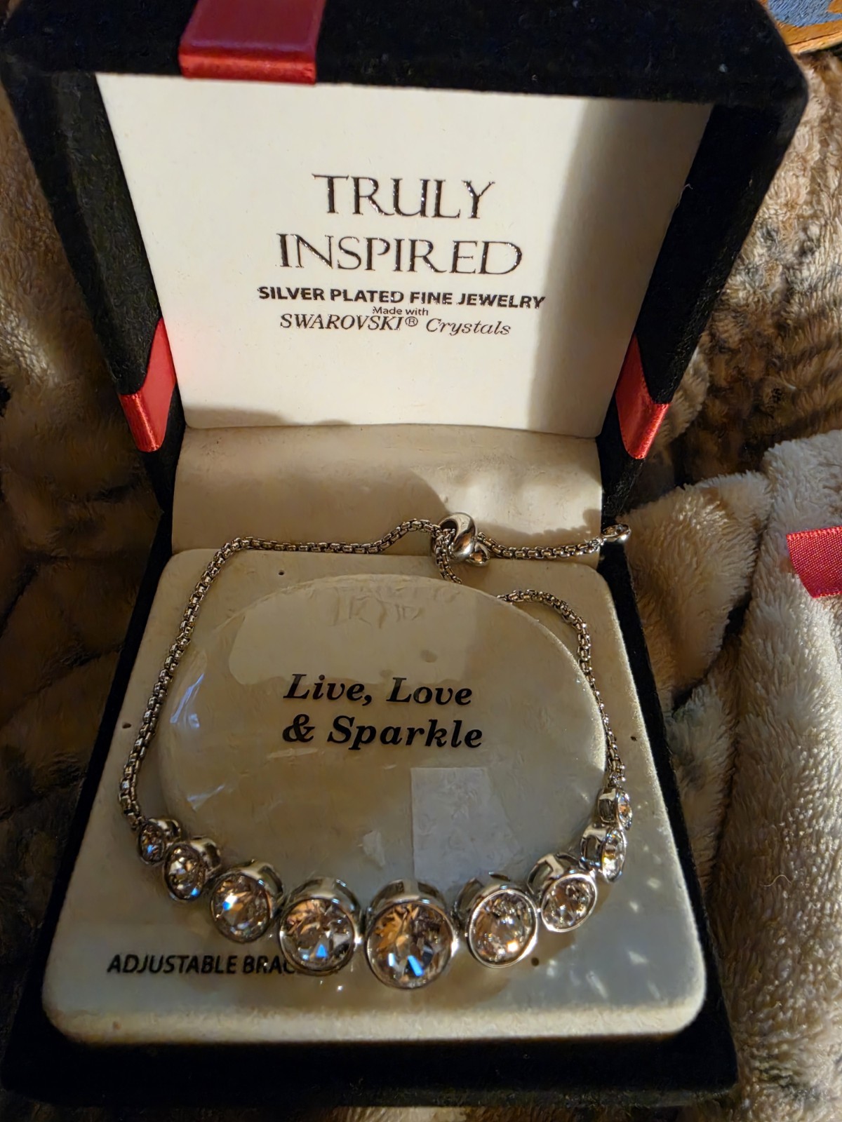 SWAROVSKI CRYSTAL adjustable Bracelet, Very Nice Piece.
