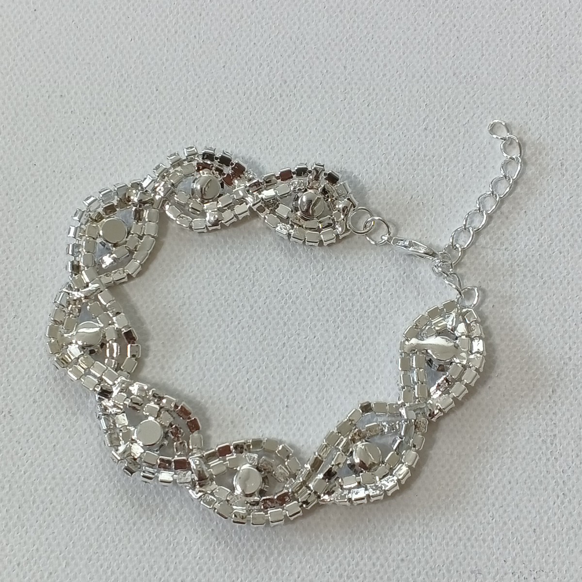 Women bracelet rhinestone 7.5 length brass plated