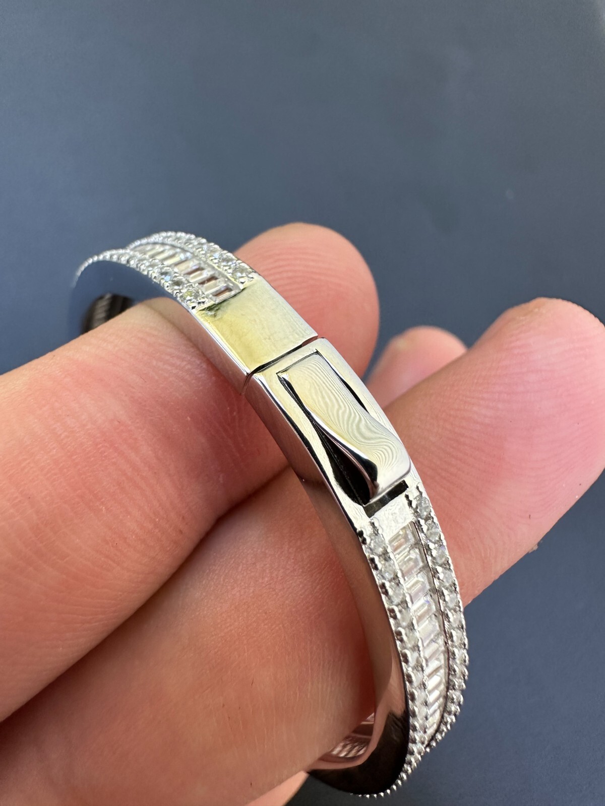 Gorgeous Solid 925 Sterling Silver Bangle Bracelet Iced Simulated Diamonds
