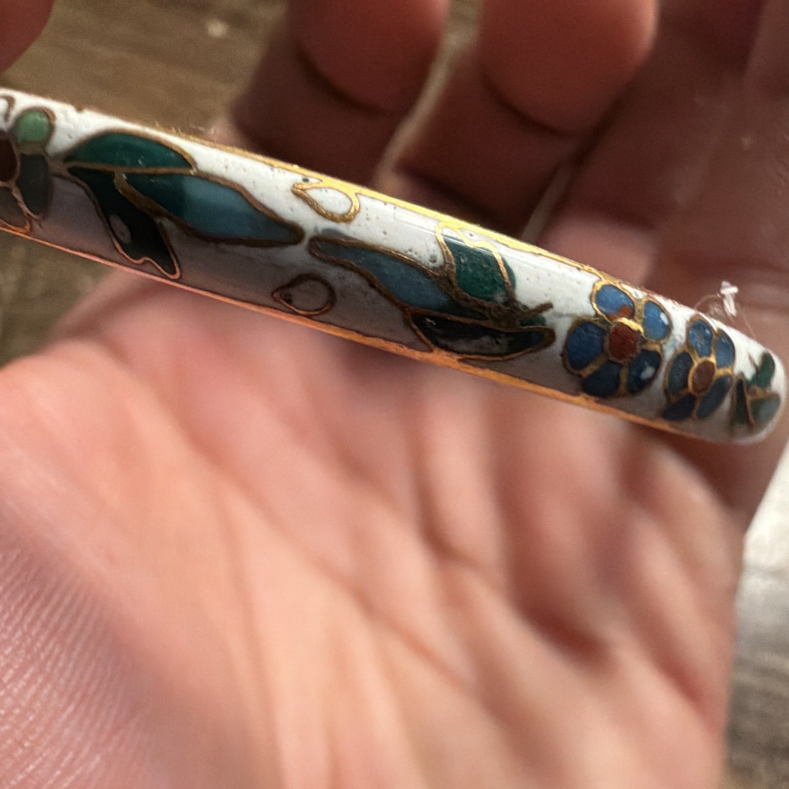White Enamel Cloisonne Floral Bangle Bracelet, Stackable Gold Tone Trim