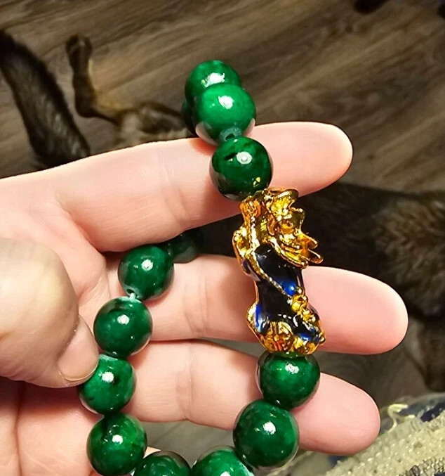 Handmade 8MM Green Jade Beads Pixiu Charm Healing Woman Man Stretch Bracelet