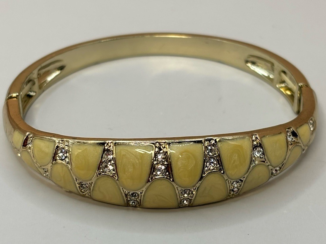 Avon Bangle Bracelet Enamel Elegance Stretch Cream Clear Rhinestones