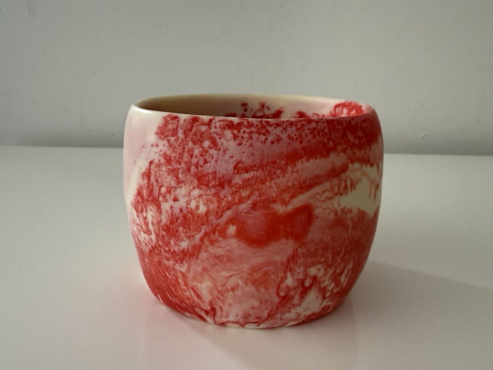 DINOSAUR DESIGNS Extra Large Organic Oval Bangle Resin Bracelet – Strawberry