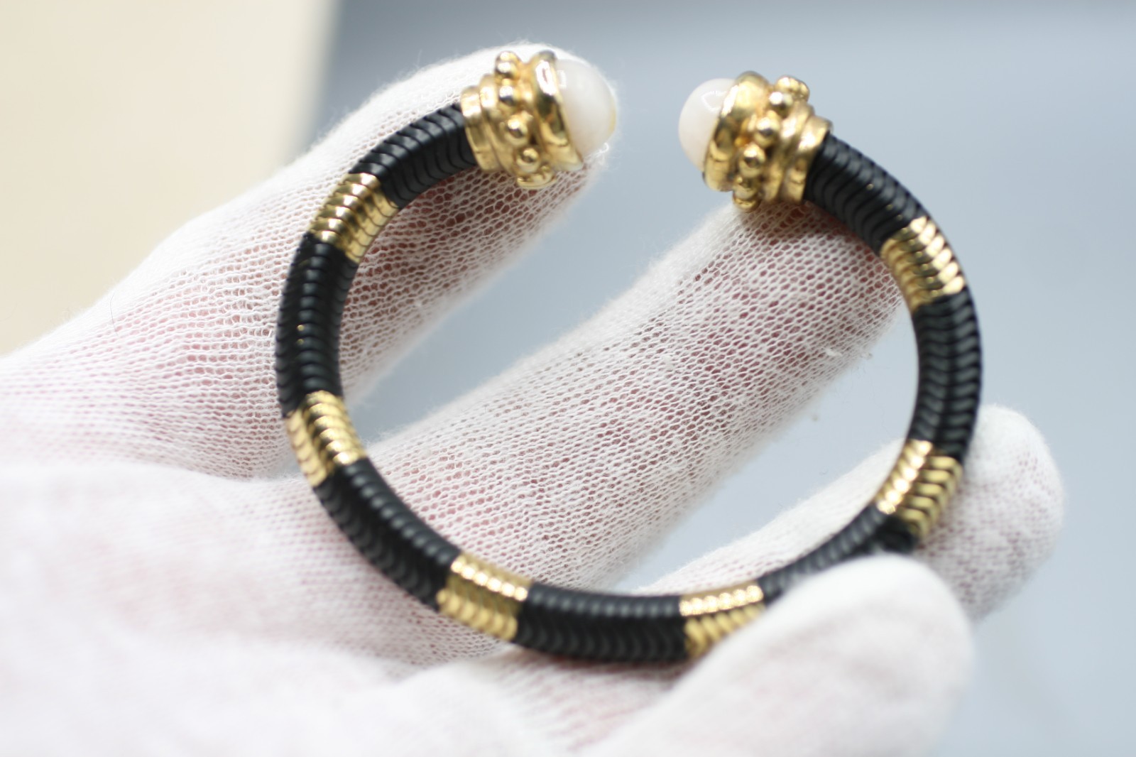 Vintage Francesca Romano Gold Tone BRACELET Signed R17