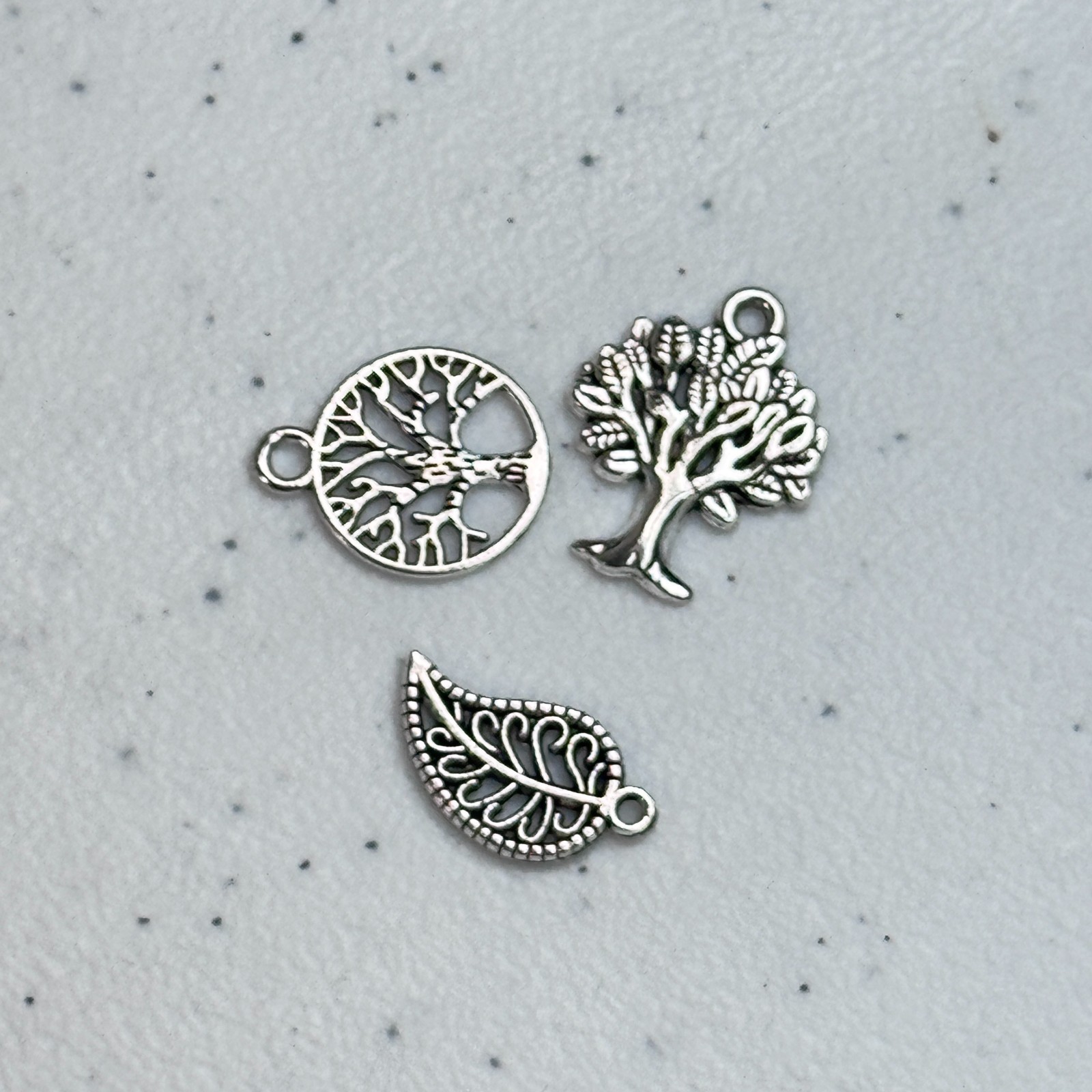 Silver Tone Tree of life leaf leaves Bracelet Charms Pendant set 3 1583-8a