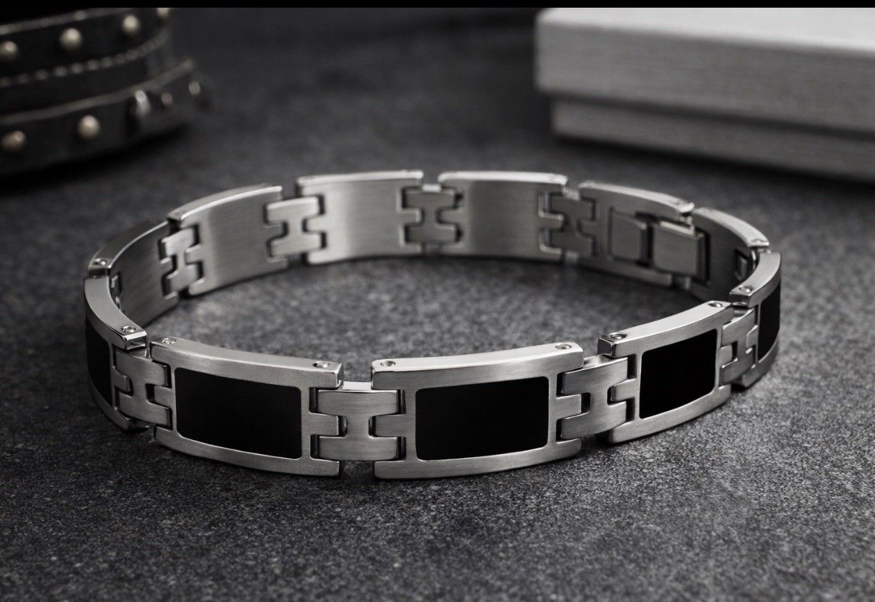 Mens Stainless Steel Link Bracelet Black Enamel 9″ Modern Silver Tone Chisel Sty