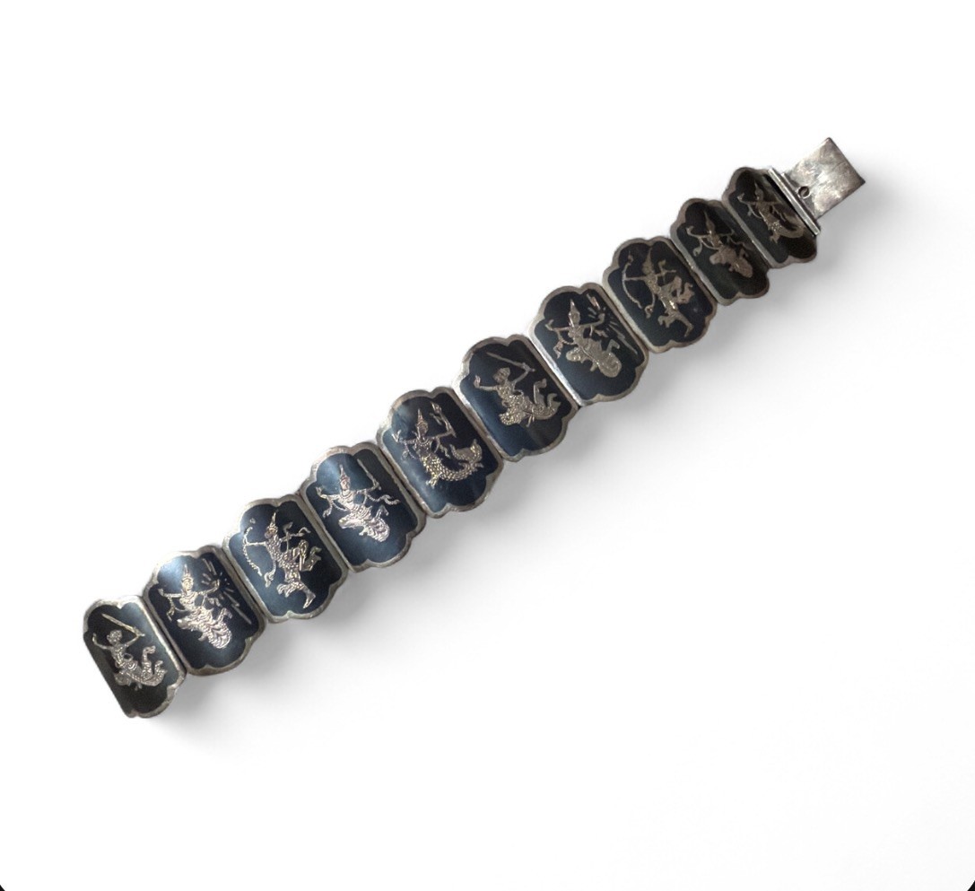 Vintage 1950s Siam Thai Sterling Silver & Black Panel Link Bracelet, Box Closure