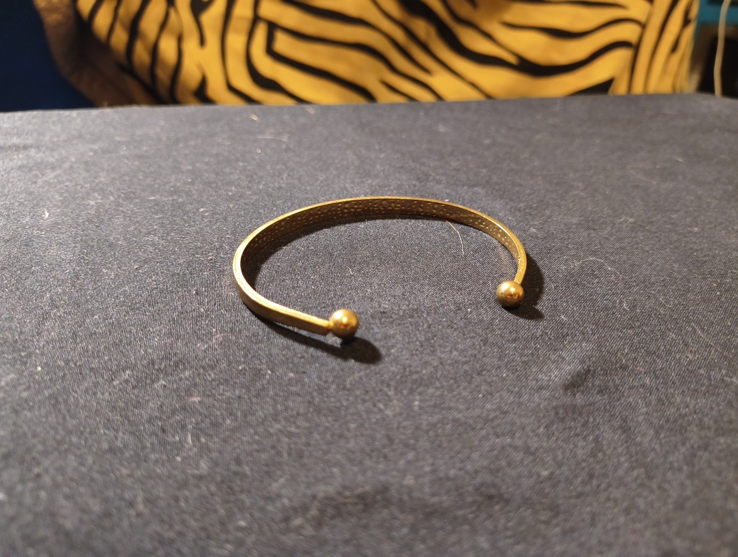 Fake Gold/Bronze, Adjustable Band, 6 Inches