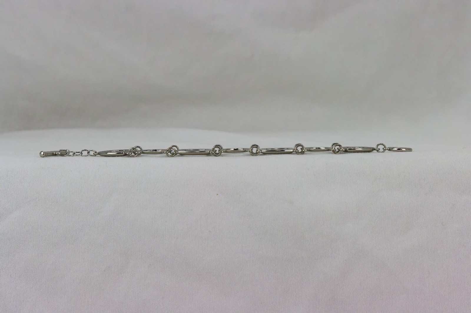 Geometric Silver Tone & Blue Enamel Toggle Bracelet, 20gr