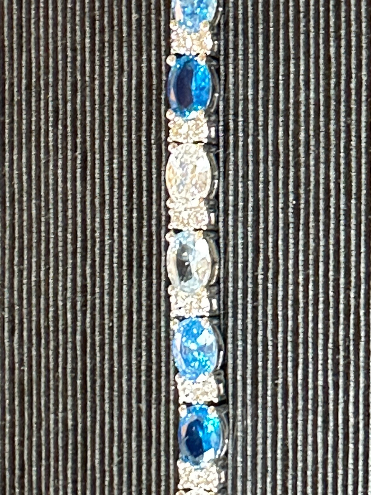 GLD 7″ TENNIS BRACELET 5 mm Blue Mixed Oval Cut Cubic Zirconia White Gold Plate