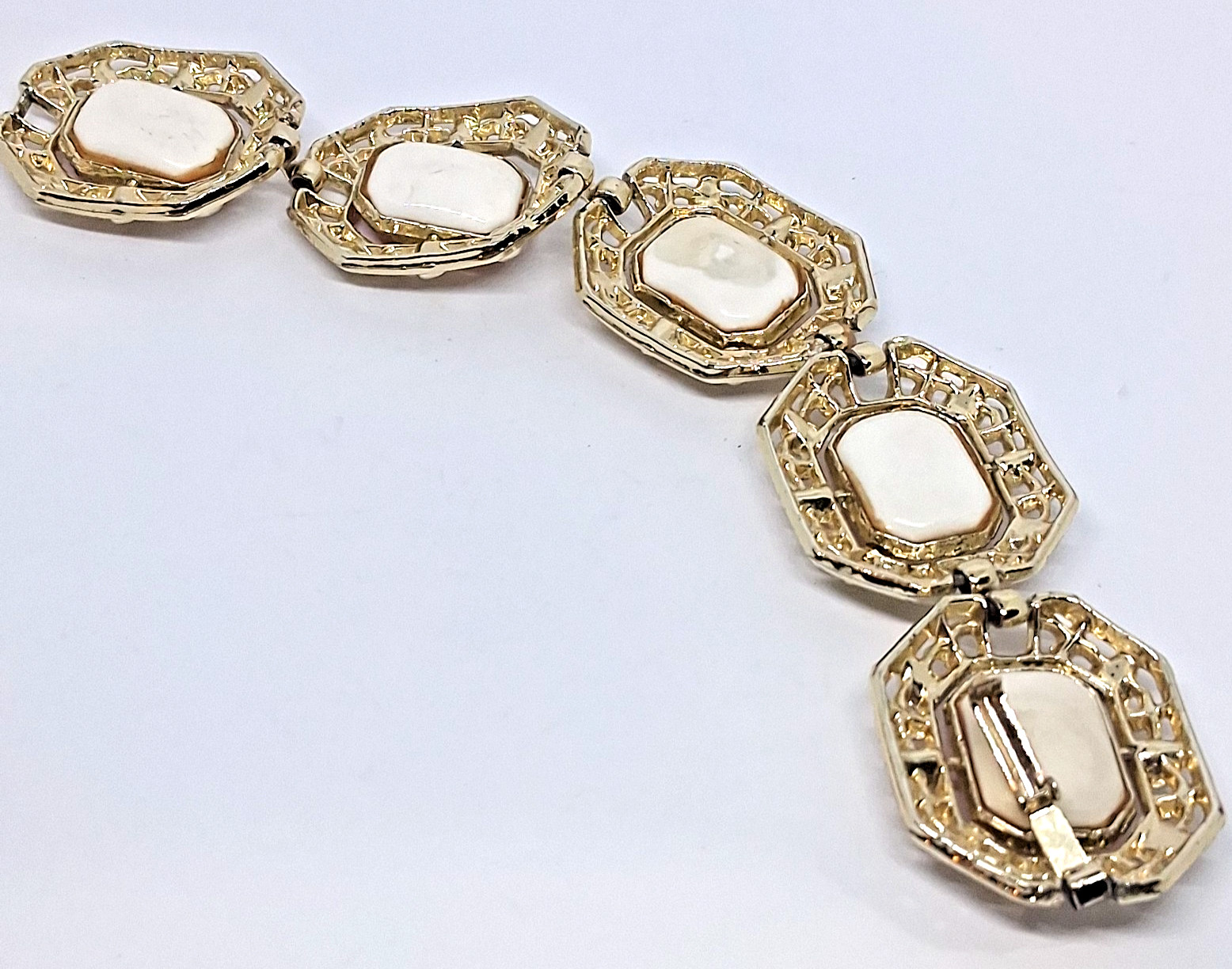 Gold tone Orange and White Reversable Cabochon tab clasp Bracelet Size 6.5 Inch