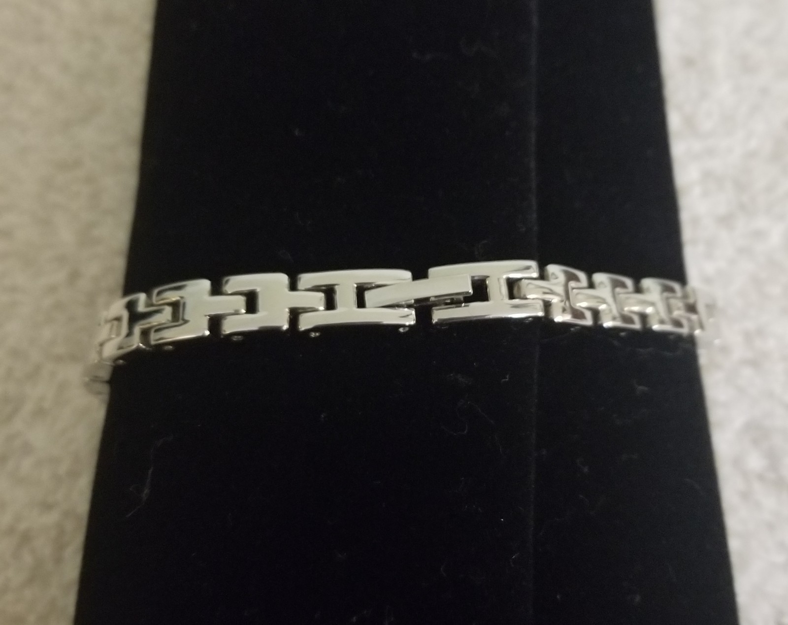 Unisex ID-Style Link Bracelet With A Central Bar Set In Cubic Zirconia Stones