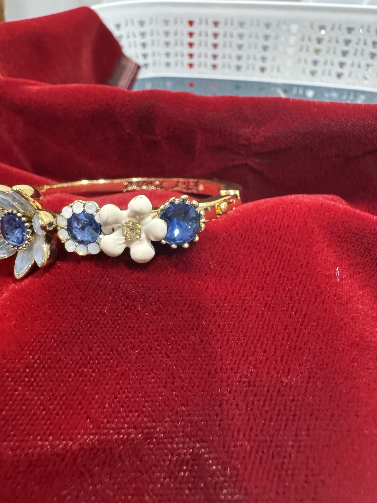 BETSEY JOHNSON BANGLE BRACELET SIGNED BLUE AND WHITE
