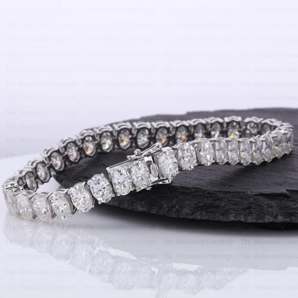 17.6 TCW Oval Cut Moissanite 7″ Tennis Bracelet Silver 14CT White Gold Plated