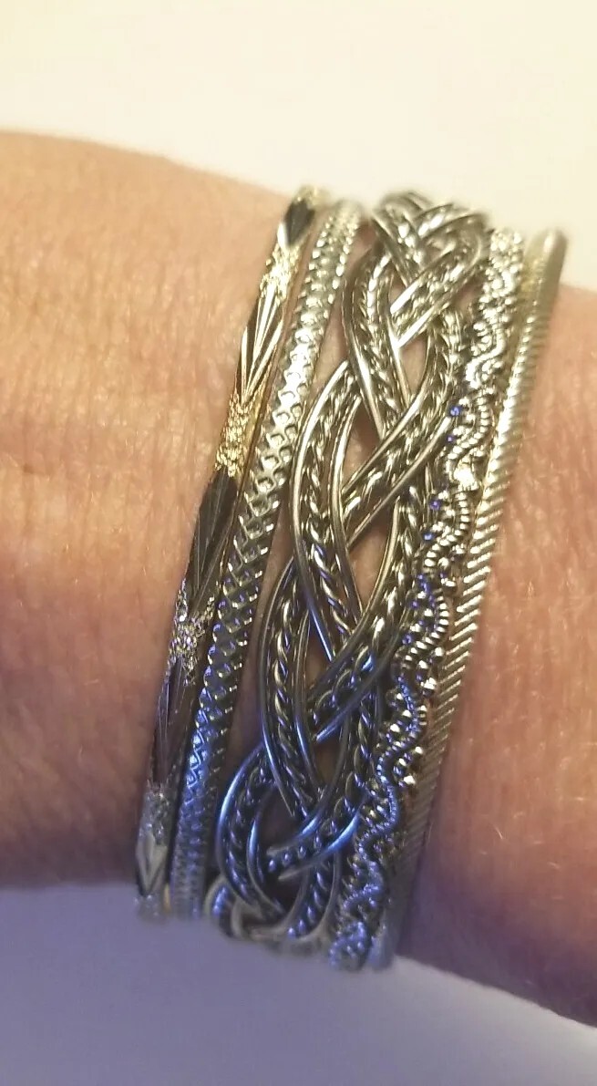 Stackable Bangle Bracelets Silver Tones – 5 Included In Set