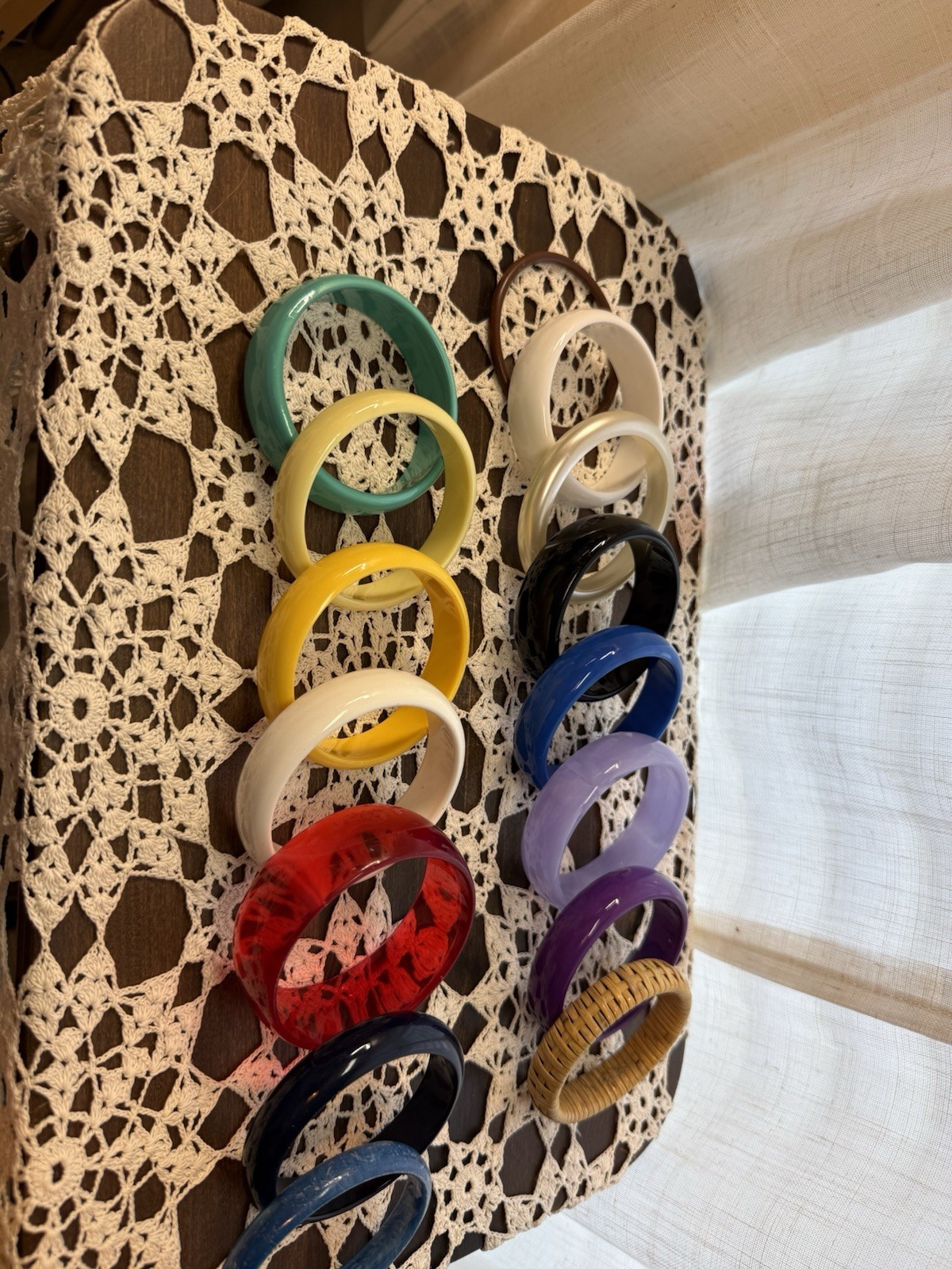 Lot Of 15 Various Colors Plastic AcrylicVintage Bangle Bracelets