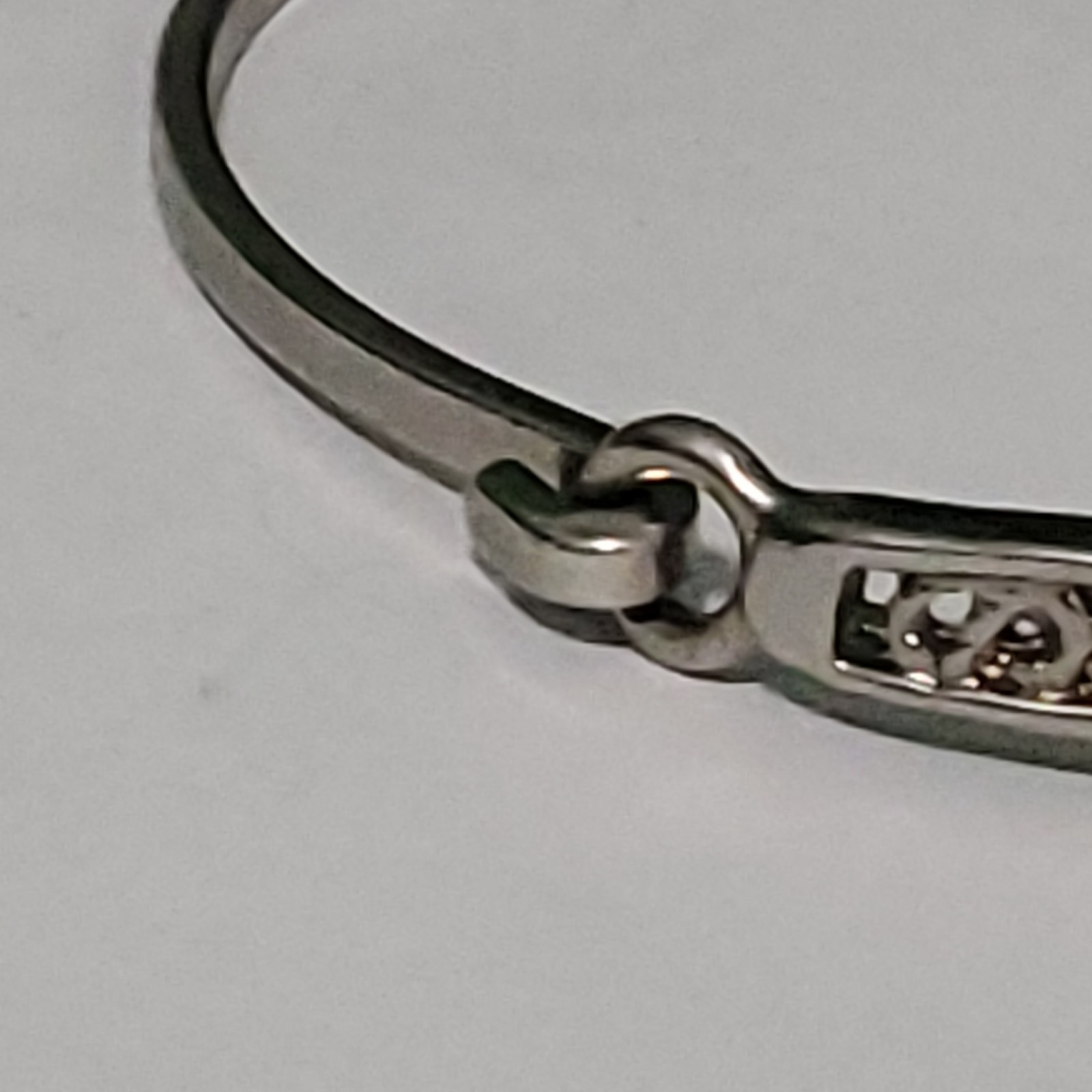Sterling Silver Metal 925 Bangle Bracelet w/ Prong-Set Oval Clear Stone Filigree