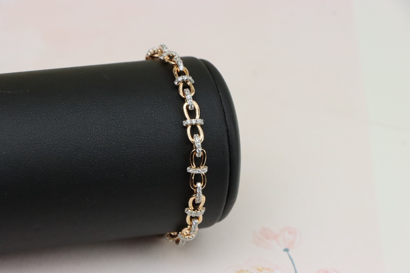 Elegant Rose Gold Bracelet with Sparkling Link Detailing, XPBL0839