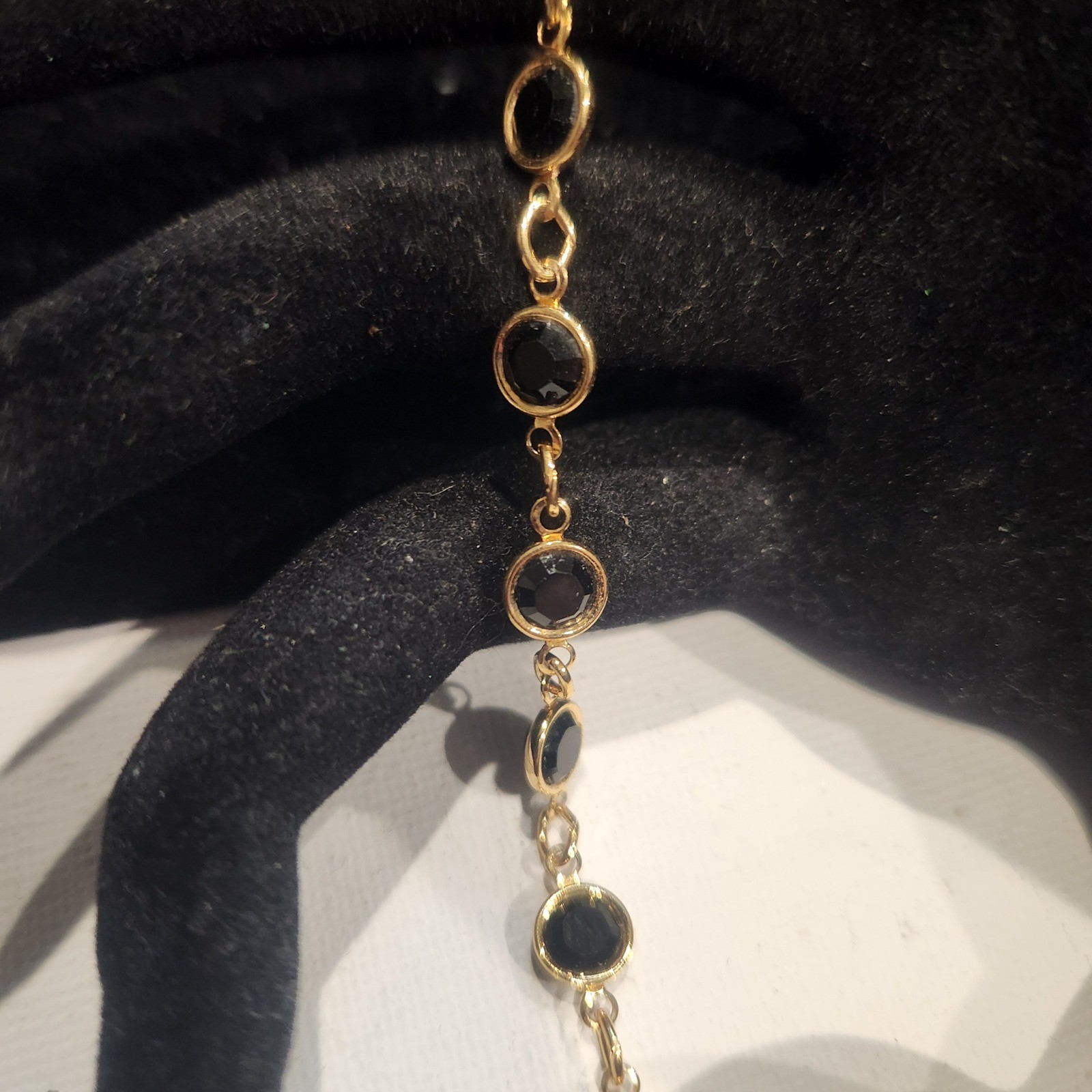 Gold Tone Bezel Set Round Black Glass Link Bracelet 6.5 Inch