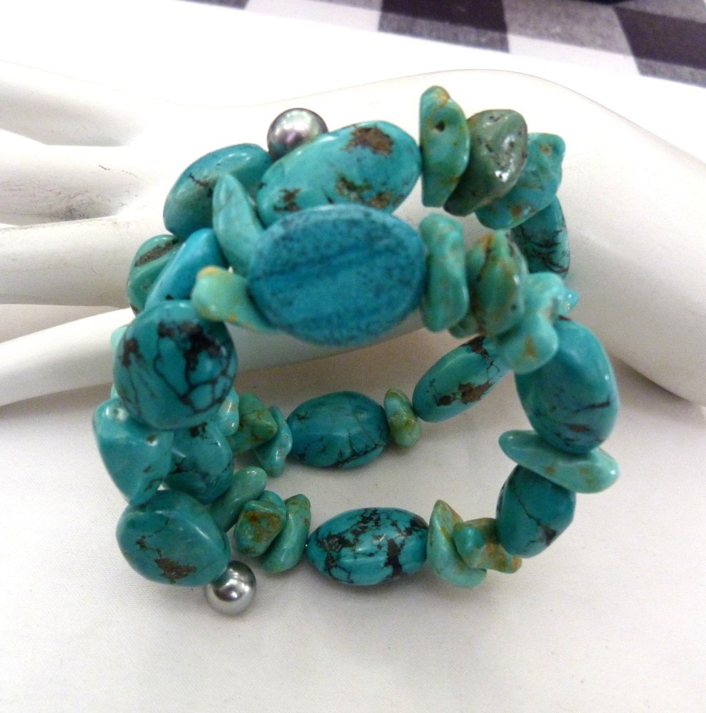 1 3/4″ WIDE LARGE TURQUOISE NUGGET BEADS WIRE WRAP BRACELET ~ 76.29 GRAMS