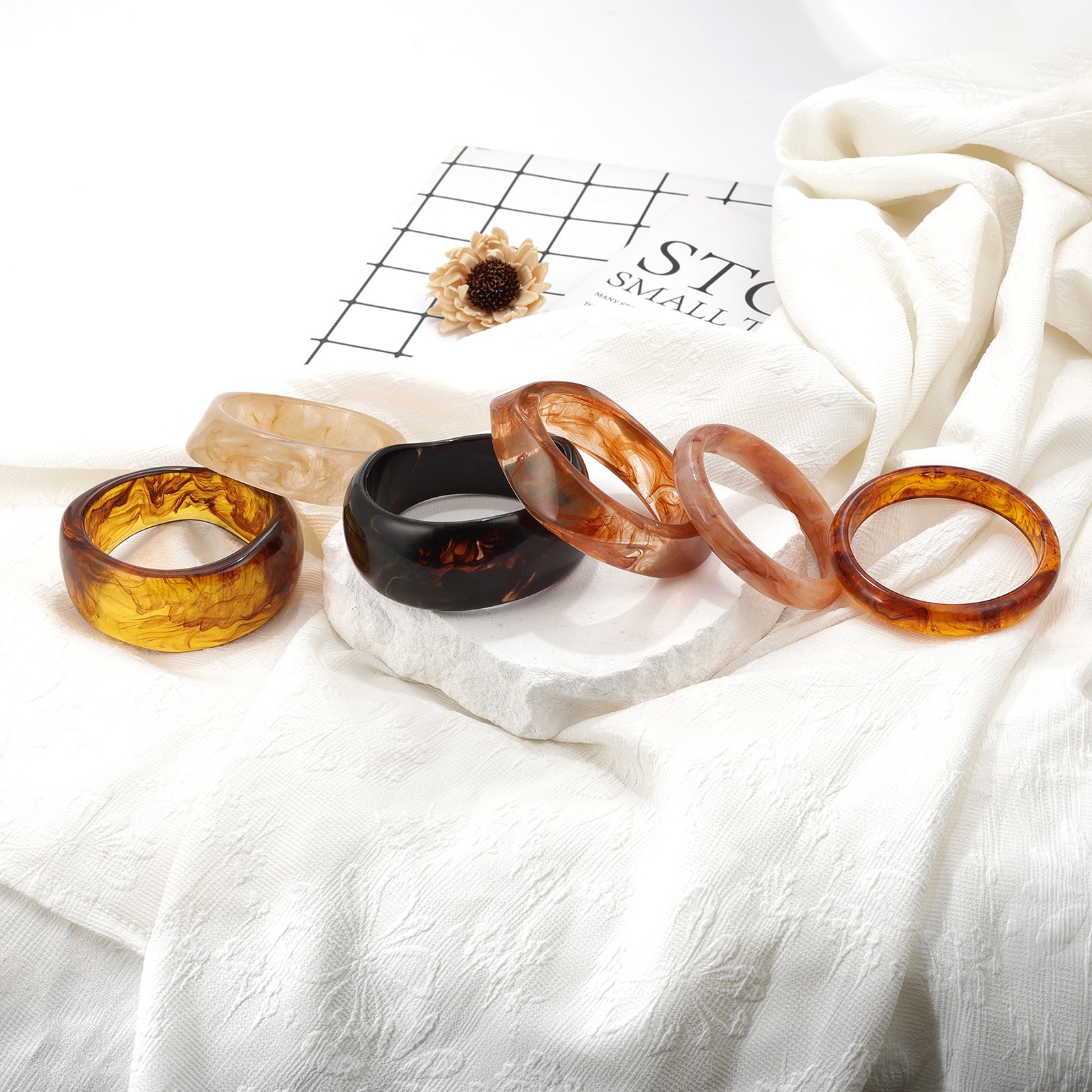 6pcs Women’s Chunky Acrylic Bracelet Set Irregular Geometric Resin Wide Bangle