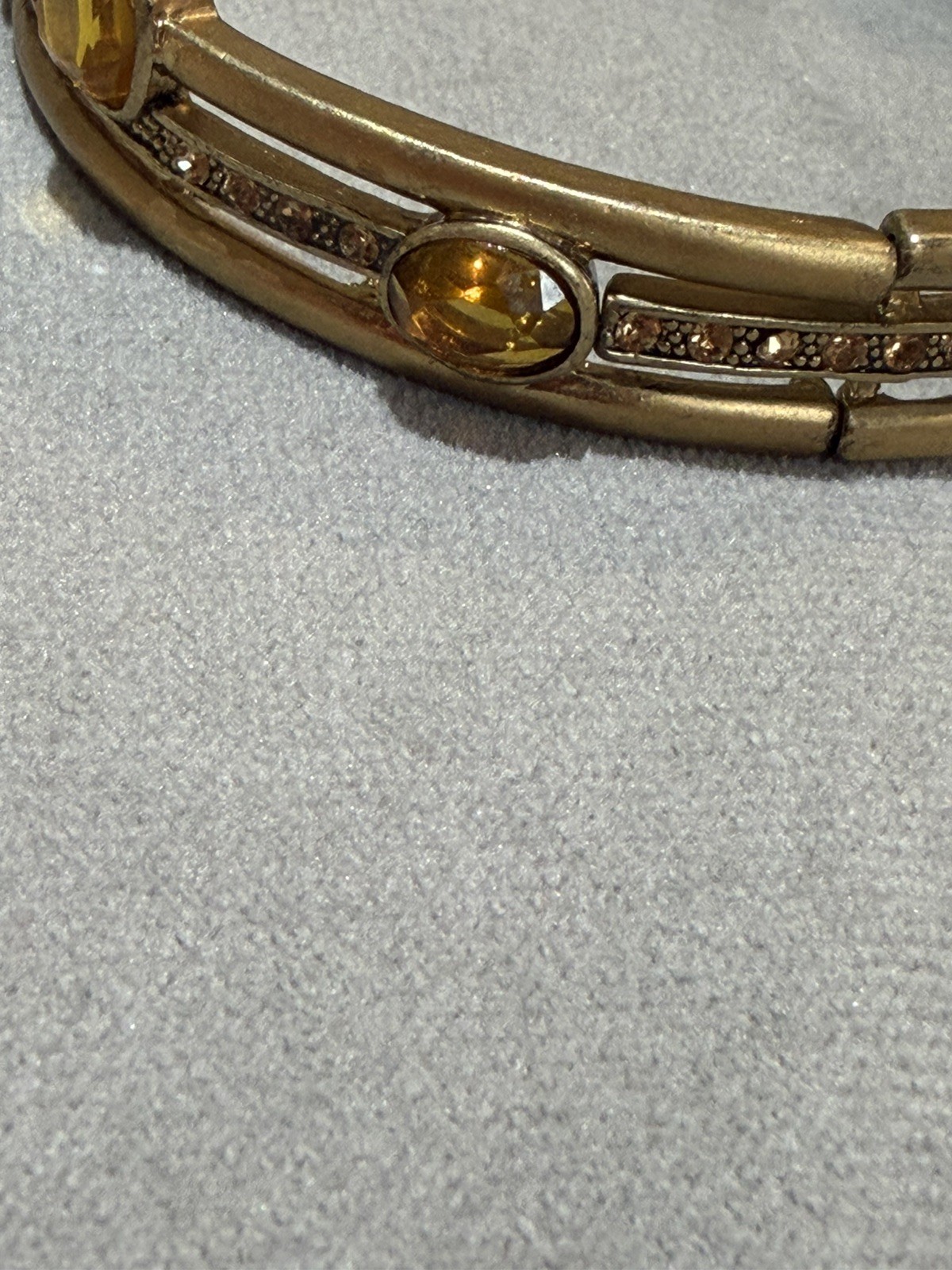 Vintage MONET Signed Gold Tone Stretch Bangle Bracelet Amber Citrine Cabochons