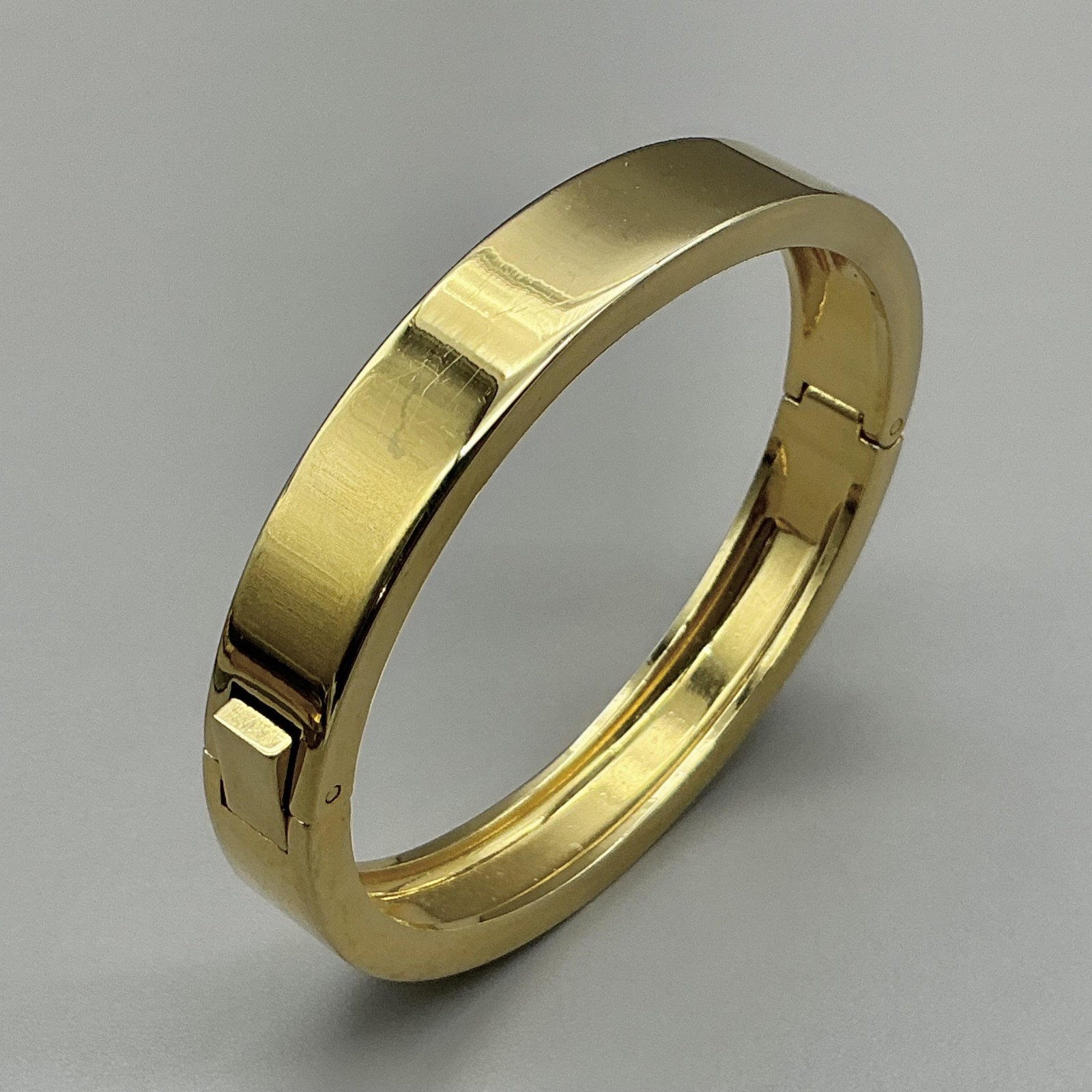 J.Crew Bracelet Gold Tone Hinged Bangle Womens 6.5″ Push Lock Modern Style