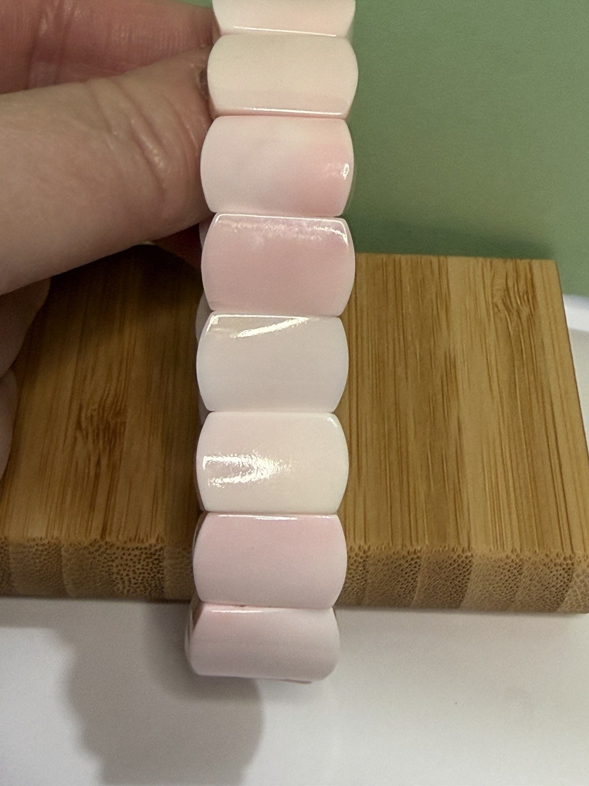 Genuine pink Conch shell Stretch bracelet 6.5 Inch