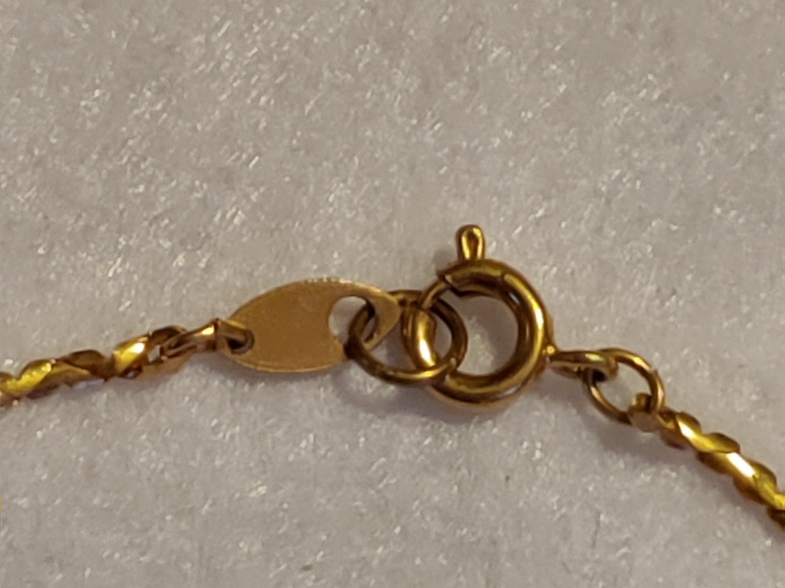 Vintage – Bracelet – Thin 1 mm- Gold Tone – 7 Inch