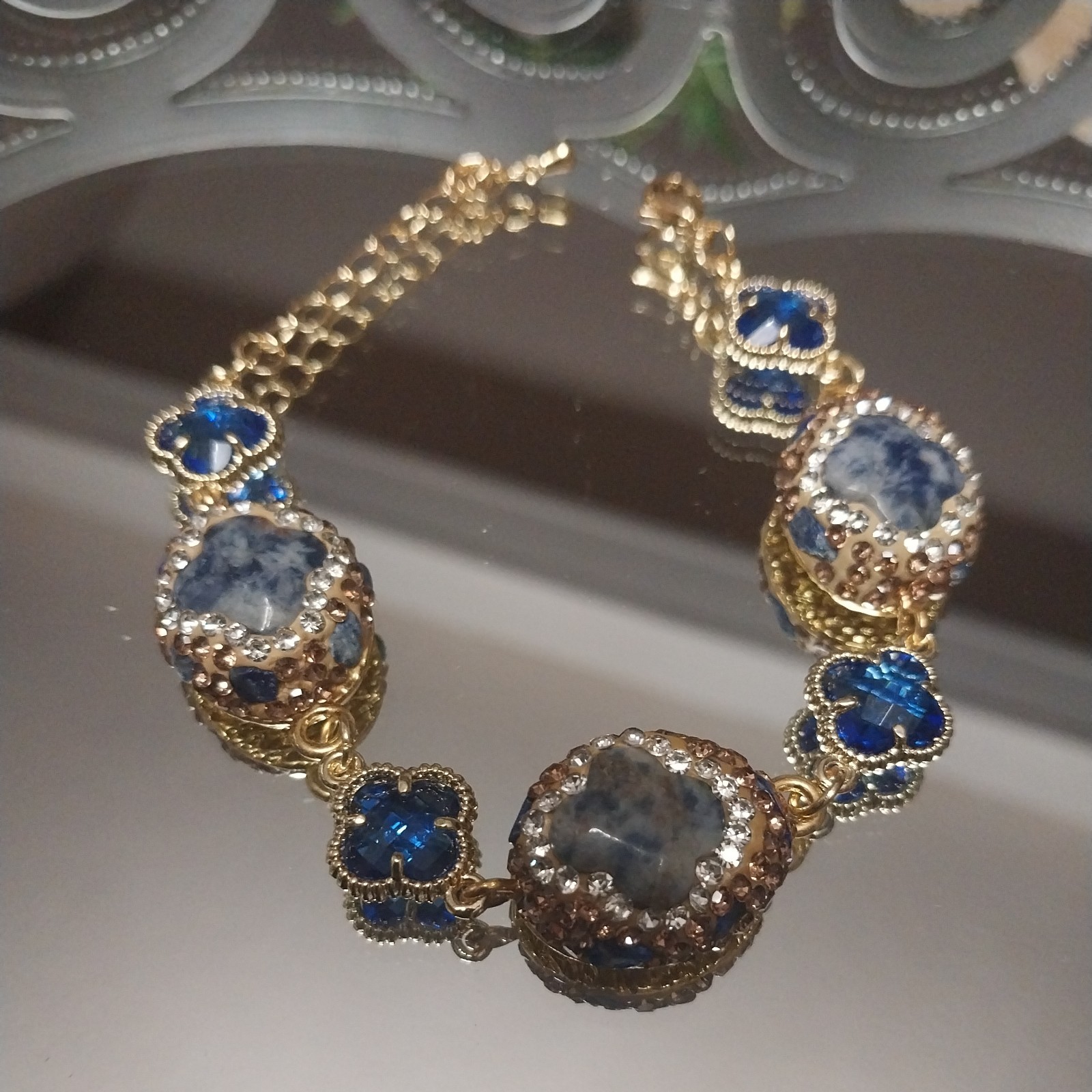 Turkish 24k Gold Plating Bracelet with Blue Marble Howlite & Clover Charms. New.