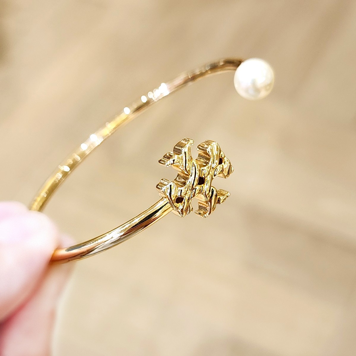 Tory Burch 18K Gold Plated Textured Rope Logo Pearl Flex Cuff Bracelet 164153