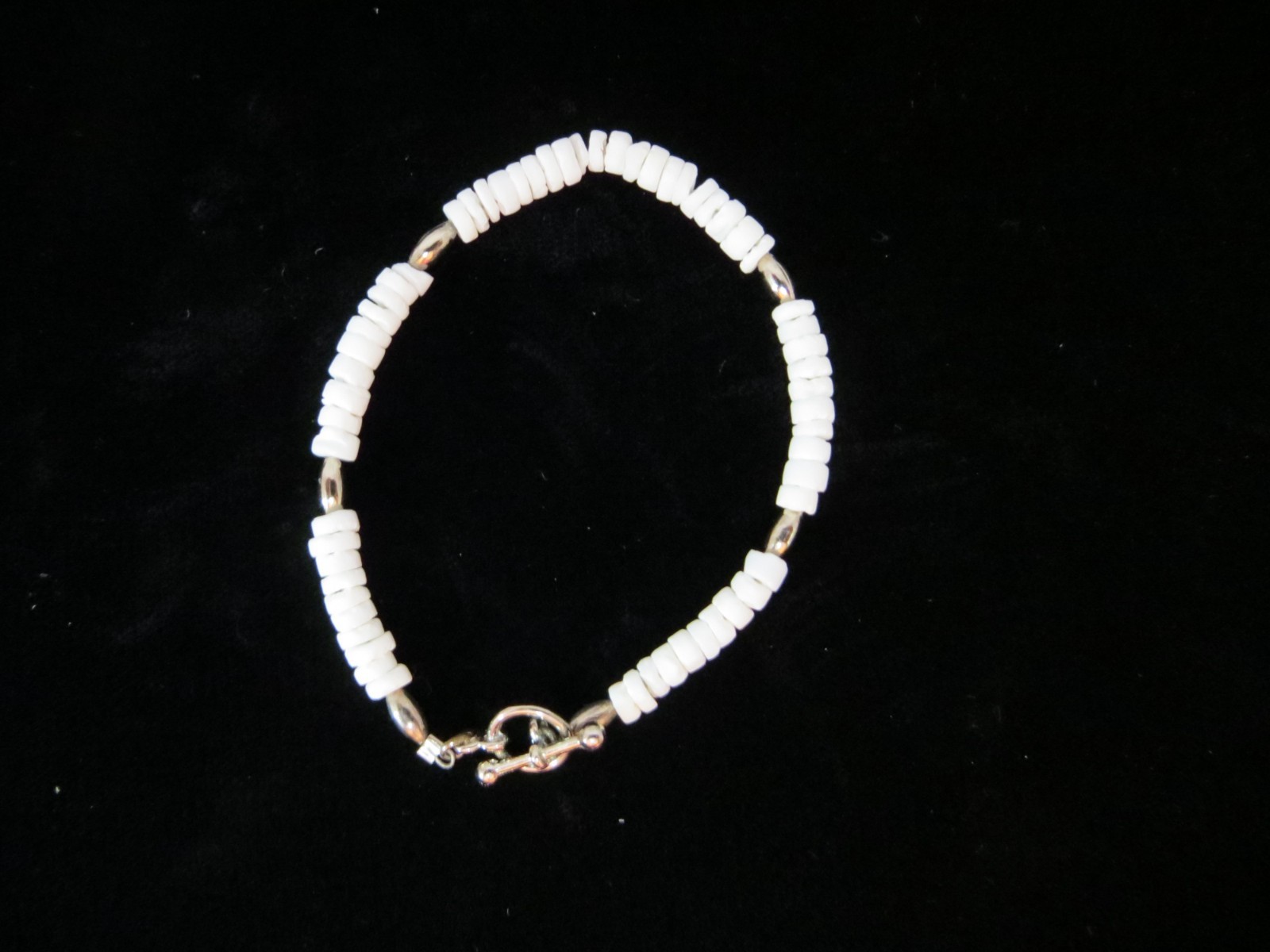 Heishi Bracelet, 8 in, Heishi White & Silver-tone beads