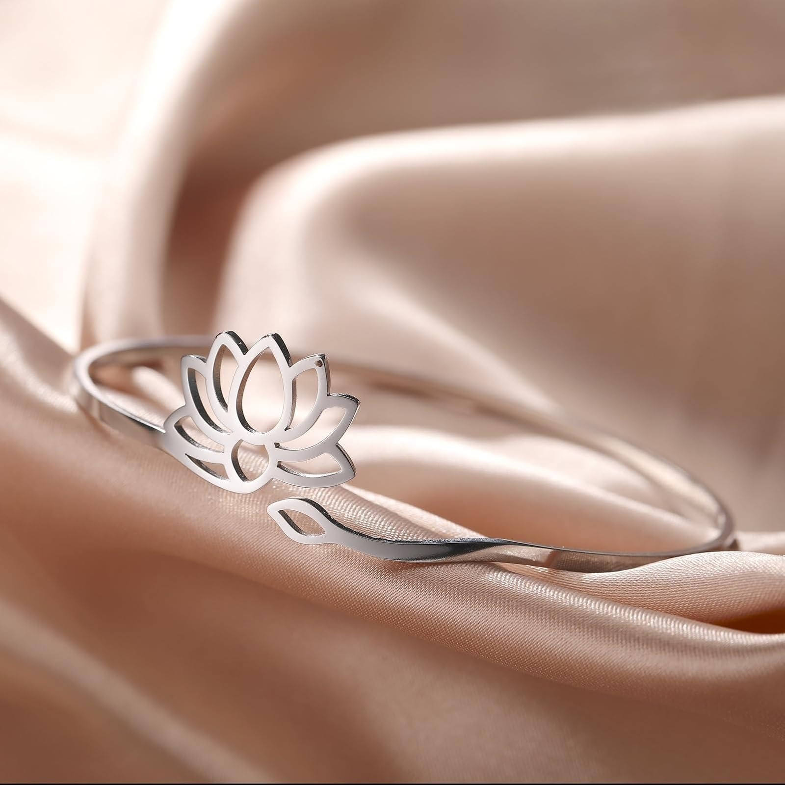 Dreamtimes Lotus Flower Adjustable Bracelet Vintage Cuff Jewelry