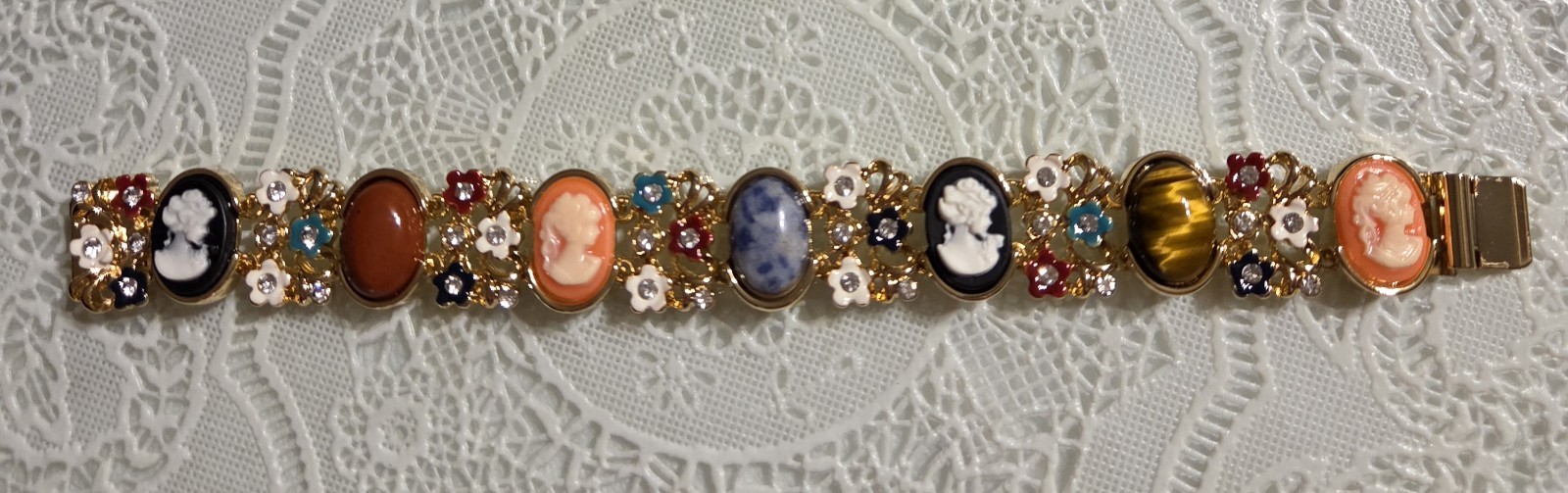 Exquisite Mod Multi-color Cameo Bracelet W Push-Lock Lady Profiles & Faux Gems